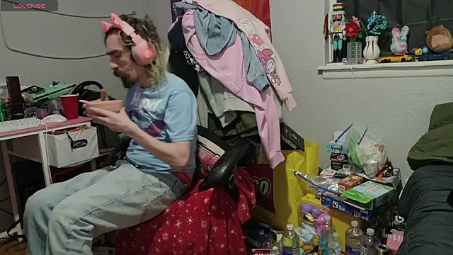 tallnerdyguy online show from March 29, 3:30 am