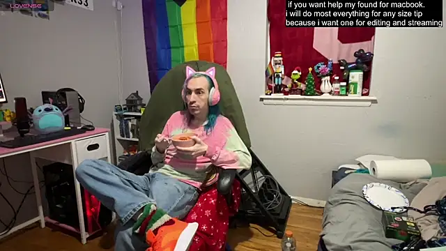 tallnerdyguy online show from March 12, 1:36 am