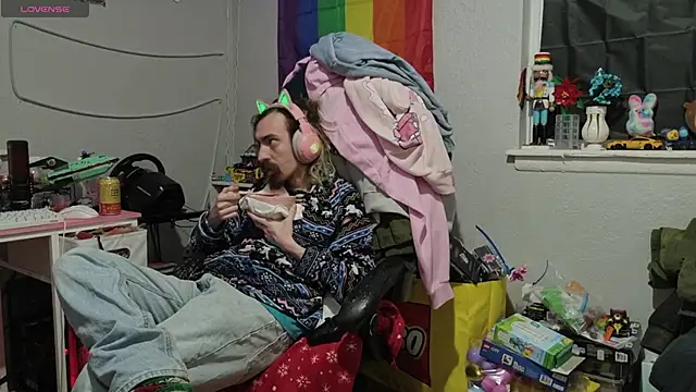 tallnerdyguy online show from March 28, 12:44 am