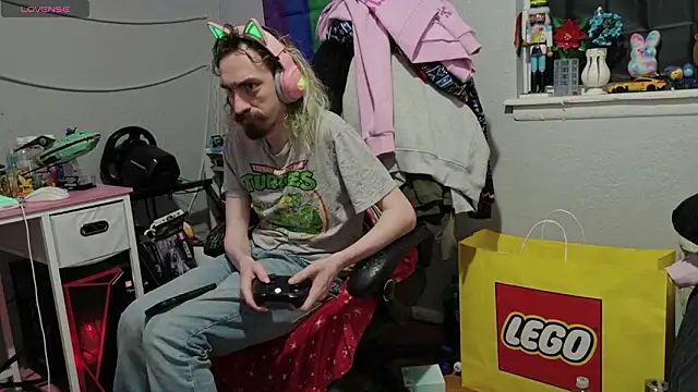 tallnerdyguy online show from February 8, 3:04 am