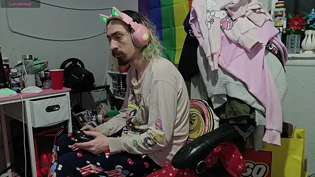 tallnerdyguy online show from February 14, 3:40 am