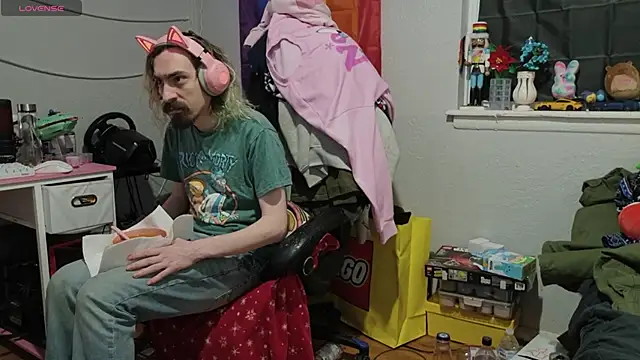 tallnerdyguy online show from March 1, 2:33 am