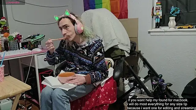 tallnerdyguy online show from December 3, 4:02 am