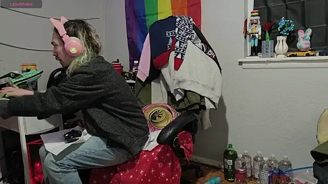 tallnerdyguy online show from January 12, 3:35 am