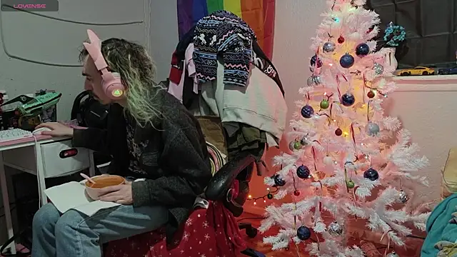 tallnerdyguy online show from December 20, 3:42 am