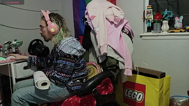 tallnerdyguy online show from February 12, 3:28 am