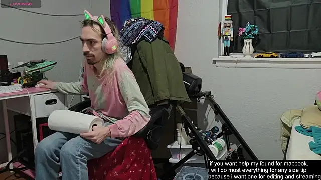 tallnerdyguy online show from November 7, 3:11 am