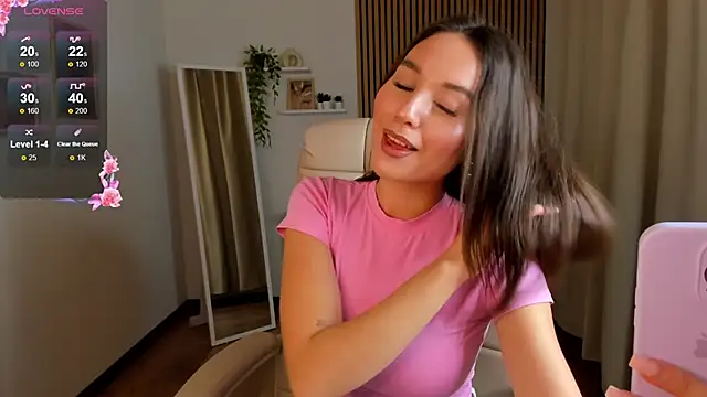 Snapshot of margeriTirell chatting on September 16, 2:56 am margeriTirell online show from September 16, 2:56 am