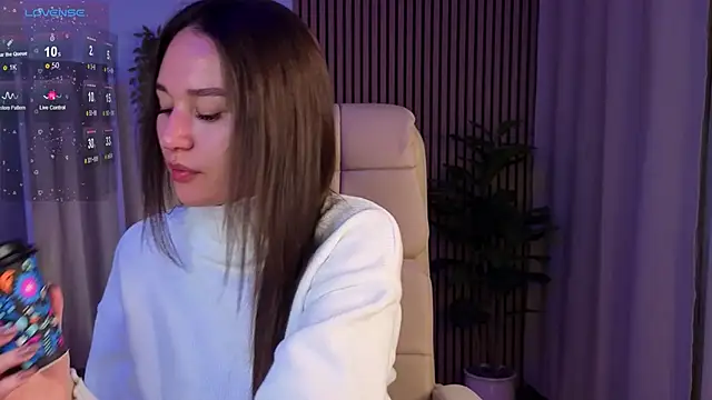 Snapshot of margeriTirell chatting on October 8, 2:35 am margeriTirell online show from October 8, 2:35 am