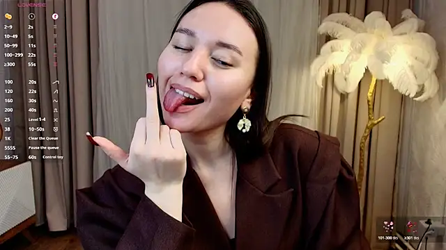 margeriTirell online show from February 28, 6:35 am