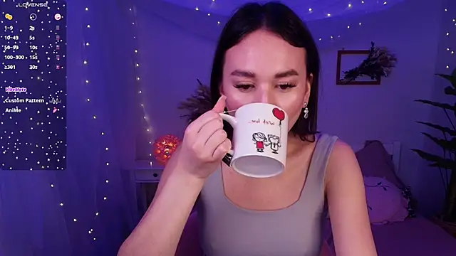 margeriTirell online show from December 5, 2:43 am