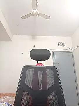 Snapshot of Tisha-01 chatting on February 15, 2:56 am Tisha-01 online show from February 15, 2:56 am