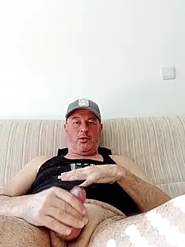 Snapshot of DADDYfucks2015 chatting on March 3, 11:50 am DADDYfucks2015 online show from March 3, 11:50 am
