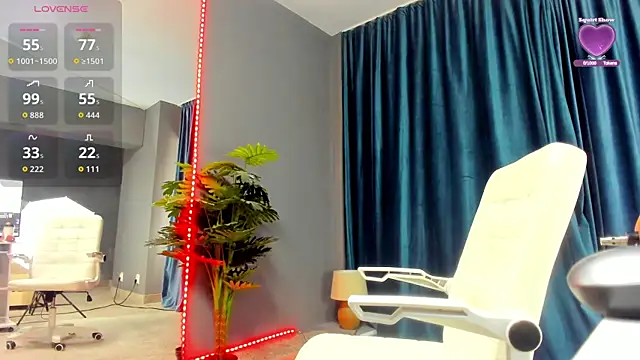 LaurynCopper online show from October 6, 6:03 am