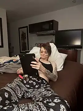 ivylee31 online show from January 16, 6:56 am