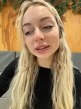 Snapshot of melissa_grr chatting on June 15, 1:44 pm melissa grr online show from June 15, 1:44 pm