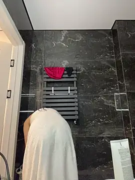 CurlyLara online show from November 10, 7:19 pm