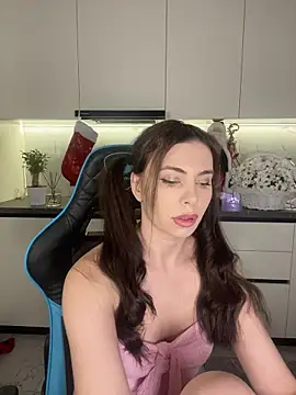 CurlyLara online show from January 10, 1:34 am