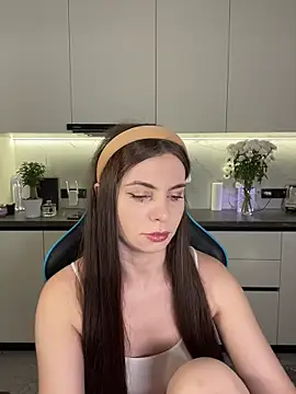 CurlyLara online show from December 5, 4:38 pm