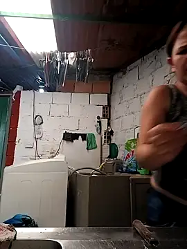 Snapshot of EvelyneClark chatting on January 27, 8:39 pm EvelyneClark online show from January 27, 8:39 pm