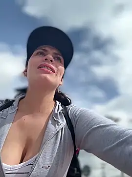 Alysson-- online show from April 18, 1:46 pm