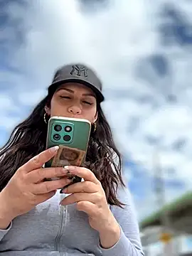 Alysson-- online show from March 31, 2:41 pm