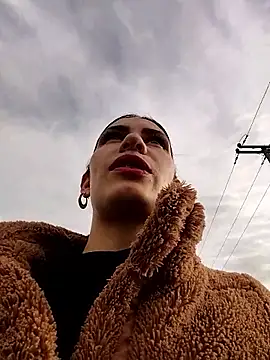 Alysson-- online show from November 20, 12:17 pm