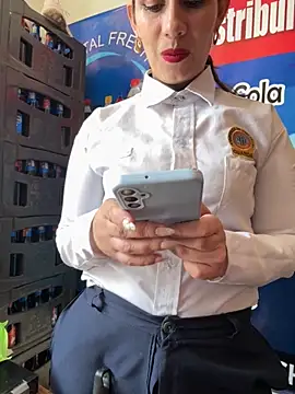 Alysson-- online show from December 5, 1:43 pm