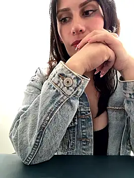 Alysson-- online show from January 7, 3:17 pm