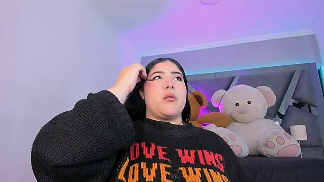 Snapshot of AmberiniHoffman chatting on November 11, 12:00 pm AmberiniHoffman online show from November 11, 12:00 pm