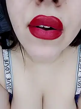 Snapshot of sexy-mariya chatting on October 10, 3:35 pm sexy-mariya online show from October 10, 3:35 pm