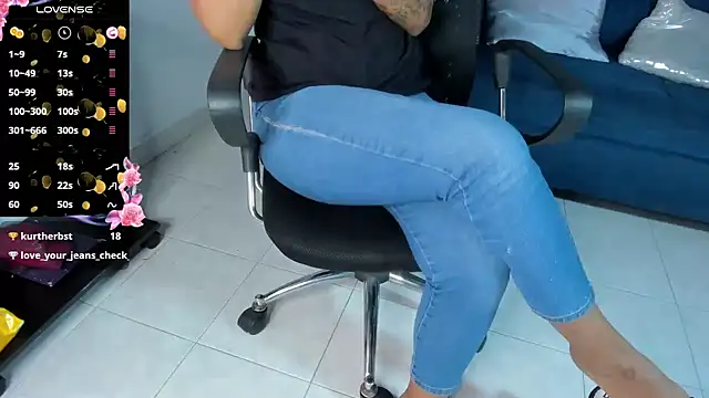 Snapshot of Brunettesexy0 chatting on March 7, 9:17 pm Brunettesexy0 online show from March 7, 9:17 pm