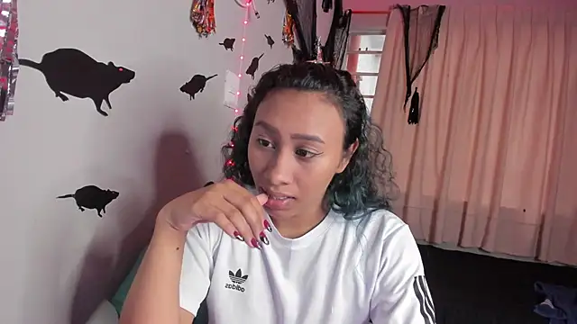 Snapshot of Brunettesexy0 chatting on October 31, 4:14 pm Brunettesexy0 online show from October 31, 4:14 pm