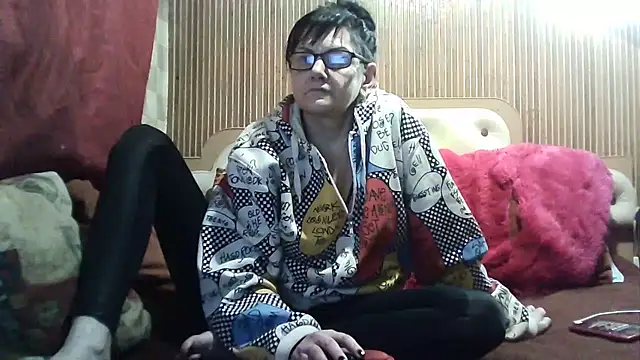 AlanaLaDream online show from February 7, 8:50 pm