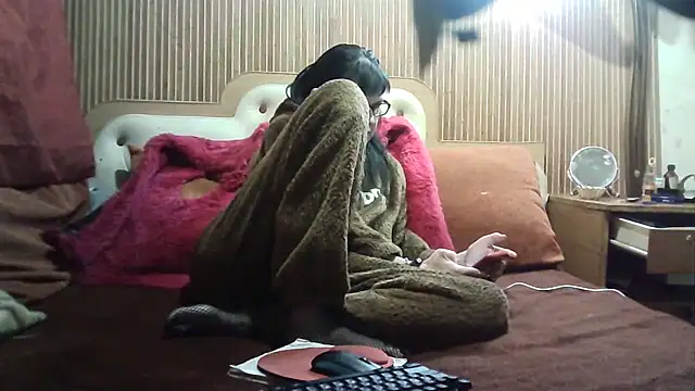 AlanaLaDream online show from February 9, 2:37 pm