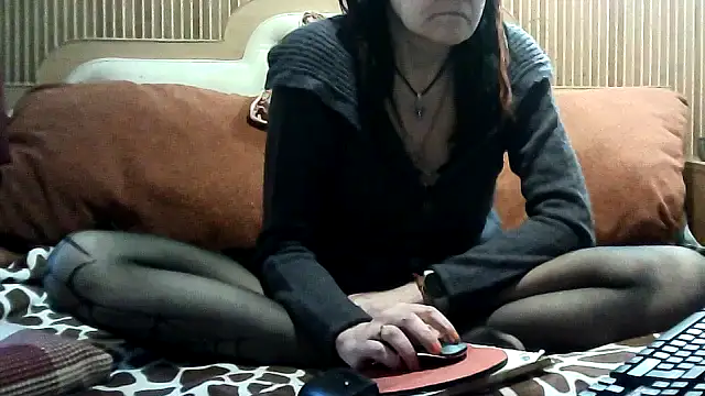 AlanaLaDream online show from March 8, 1:58 pm