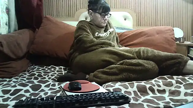 AlanaLaDream online show from March 1, 2:28 pm