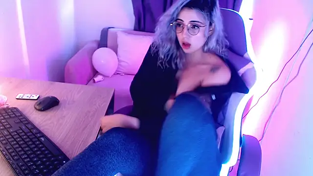 Thea Aphros  online show from January 17, 8:56 pm