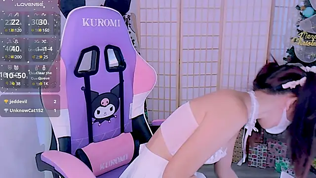 Snapshot of desiregirl69 chatting on December 9, 2:39 pm desiregirl69 online show from December 9, 2:39 pm