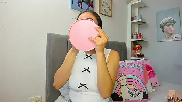 naughtyloverss online show from May 24, 4:07 pm