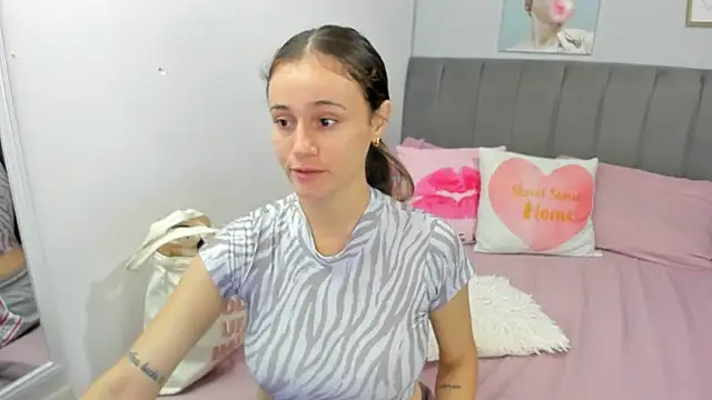 naughtyloverss online show from April 15, 4:22 pm