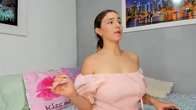 naughtyloverss online show from March 20, 8:40 pm