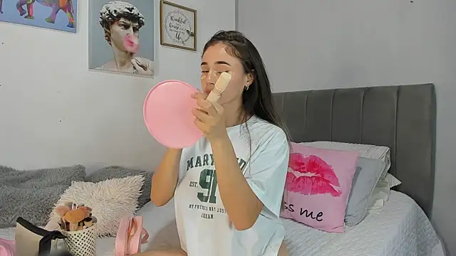 Snapshot of naughtyloverss chatting on November 26, 7:47 pm naughtyloverss online show from November 26, 7:47 pm