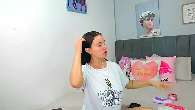 naughtyloverss online show from February 17, 4:04 pm