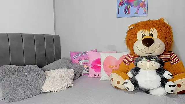 naughtyloverss online show from September 20, 3:17 pm