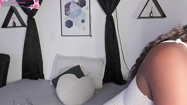 Khenta Michells online show from March 12, 10:41 am