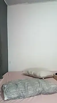 yummi  priv online show from February 14, 12:30 am