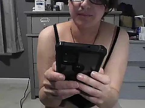 Snapshot of MsPink_Flamingtoes544 chatting on January 19, 7:46 am MsPink Flamingtoes544 online show from January 19, 7:46 am