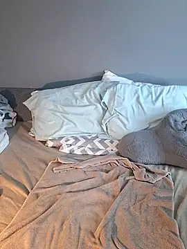 MsPink Flamingtoes544 online show from April 15, 3:16 pm