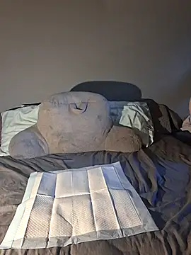 Snapshot of MsPink_Flamingtoes544 chatting on October 22, 12:15 pm MsPink Flamingtoes544 online show from October 22, 12:15 pm